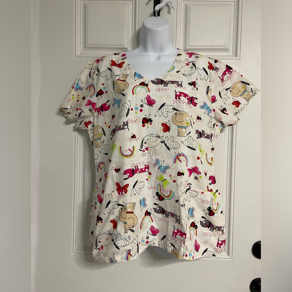 ZOE+CHLOE White Printed Scrub Top